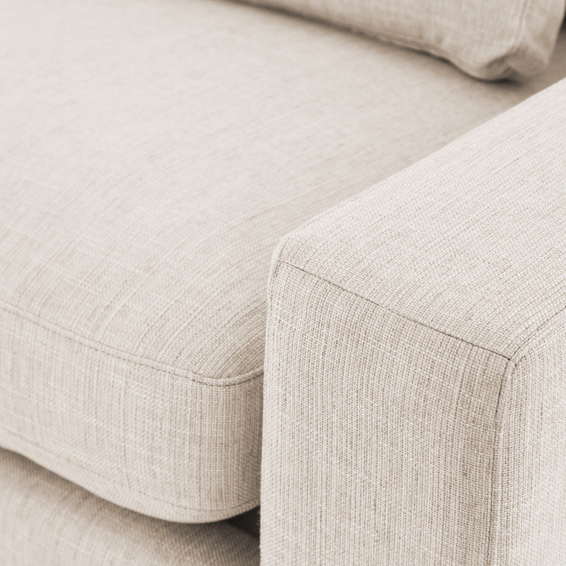 Lee Sofa Natural Detail